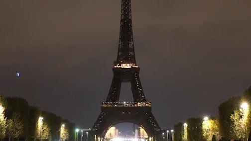 巴黎地标提前熄灯，法国进入“节能模式”