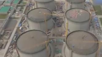 全球最大液化天然气储罐在盐城升顶