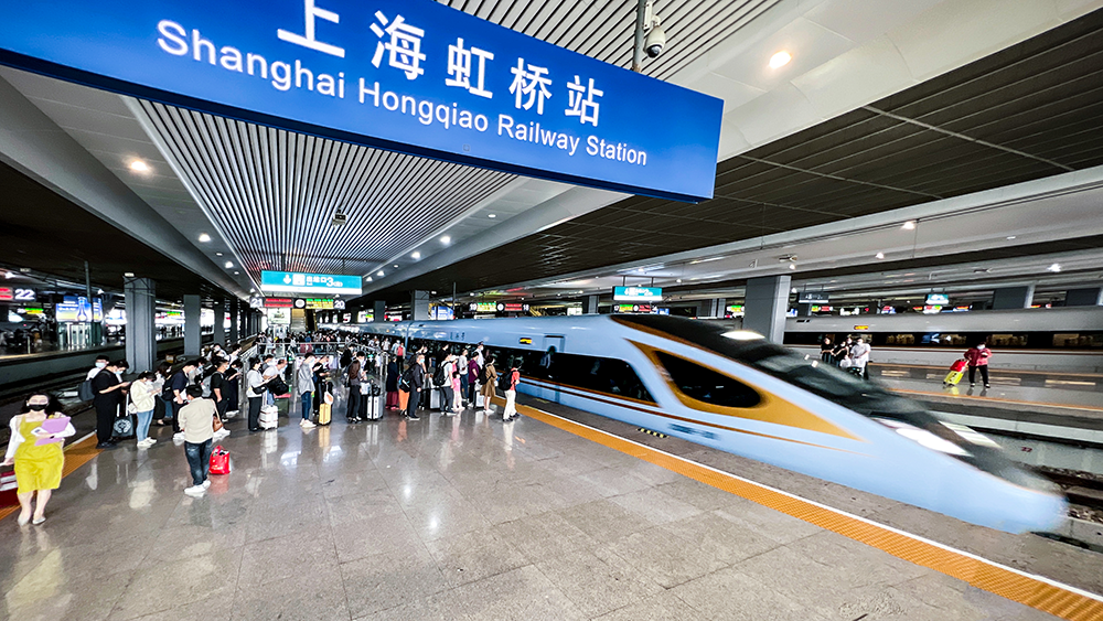 国庆假期首日铁路上海站预计发送旅客50万人,增开列车20列_浦江头条