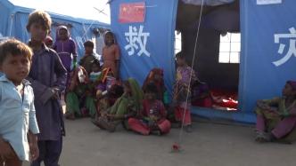 “感谢中国兄弟”巴基斯坦洪灾受灾民众住上中国援助救灾帐篷