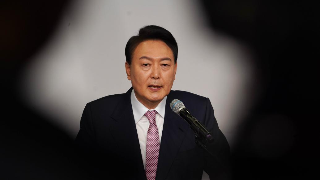 韩媒：韩国总统尹锡悦考虑将核武装方案纳入“延伸威慑”战略