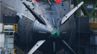 日本新型潜艇“迅鲸”号下水，配备锂离子电池提升战力