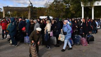 外媒：烏軍逼近，俄羅斯控制下的赫爾松約1.5萬民眾撤離