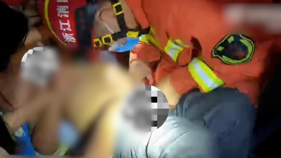 男孩不慎被拉鏈卡住下體,消防快速處置