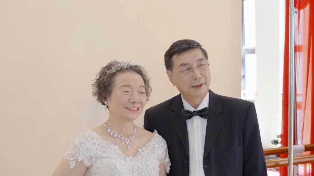 上海这个街道的90对金婚伉俪圆梦婚纱照