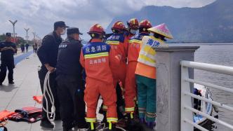 女子跳入滇池后心跳呼吸骤停，消防医护联手紧急救援