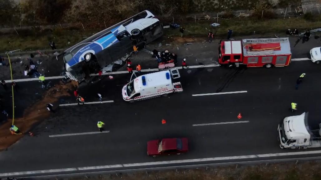 土耳其西北部发生交通事故，致3人死亡、32人受伤