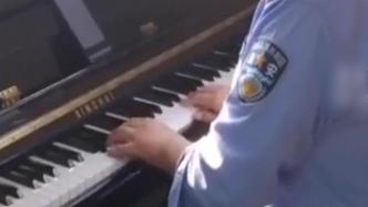 40岁乡村小学保安自学弹钢琴，校长推荐其到音乐老师处学习