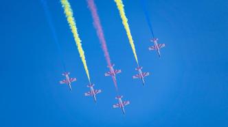 “红鹰”队长：明日航展将用空中最高礼节致敬人民空军