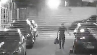 因车位纠纷，上海一男子拿强力胶水甩在他人车上泄愤