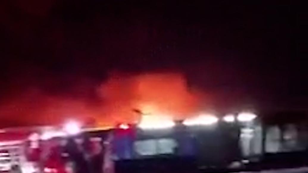 黑龙江富锦市一货物运输中心库房起火，火已扑灭无人员伤亡