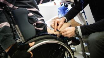 最新研究：非侵入性脑机接口技术助力瘫痪者操作思维控制轮椅