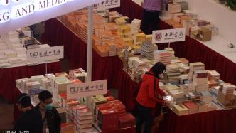 上海书桌18年“老编”：看到拐杖爷爷问书，这就是书展的意义