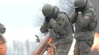 实拍在特殊军事行动区的俄罗斯炮兵