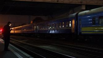 乌媒：基辅至赫尔松客运列车将恢复通行