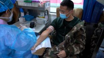 血库告急，83名武警官兵献血33200毫升
