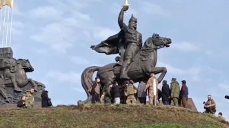 卢甘斯克的伊戈尔王子纪念碑重新对公众开放