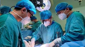 上海医生在国际展示活体肝移植，1岁胆道闭锁患儿获父亲捐肝
