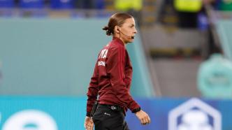 女裁判首次亮相男足世界杯，担任墨西哥对阵波兰比赛第四官员