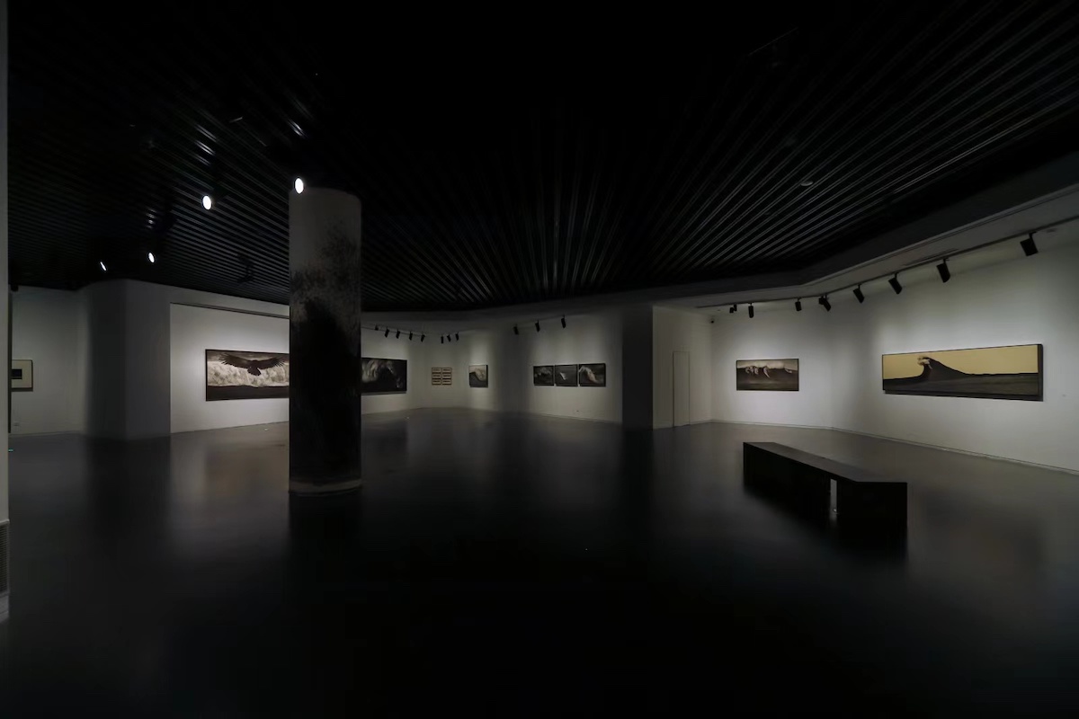 张雷平、何曦双人展:“海礁”与“海浪”的对话