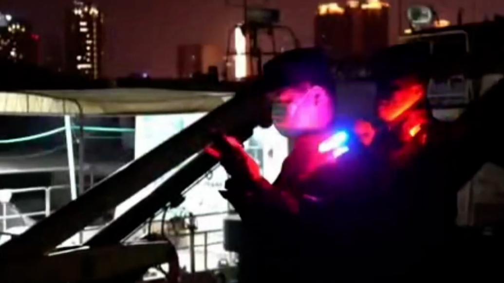 海岸警察開展“獵鼠凈海”夜間巡查行動