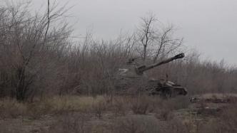 精准打击！俄军使用“金合欢”自行榴弹炮打击乌军阵地