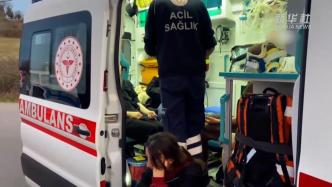土耳其发生一起客车侧翻事故，已致39伤