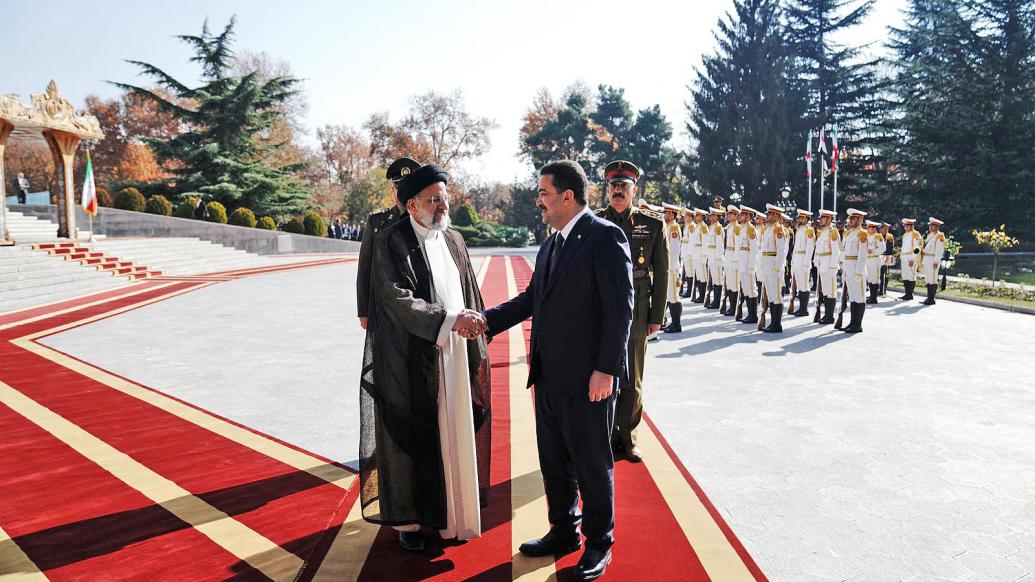 伊朗总统称伊拉克总理率团访问是“两国关系的转折点”