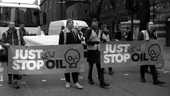 英国环保组织堵路抗议，要求暂停批准石油天然气开采