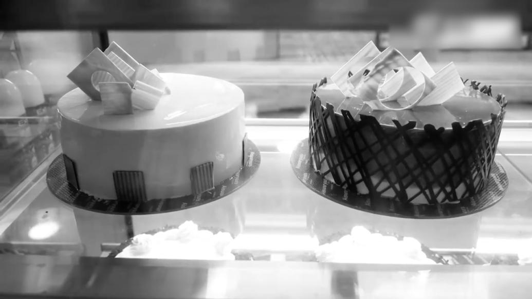 致敬世界杯！印度面包店花4天时间制作85公斤奖杯形状蛋糕