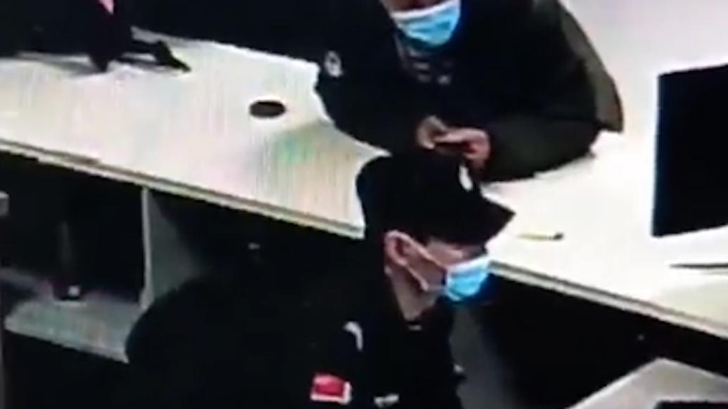 三歲萌娃騎著心愛的小車偷偷溜走,警民議事群幫找到