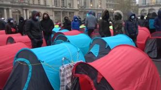 法国街头出现非法移民儿童集中营