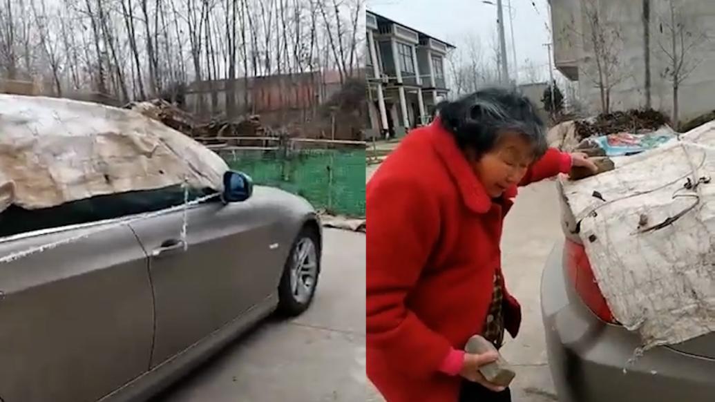 九旬母親擔心兒子愛車結冰,用磚塊和塑料布擋雨防凍