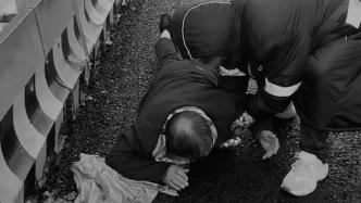 對(duì)話扶摔倒老人留證當(dāng)事人：救別人的同時(shí)要確保自己安全