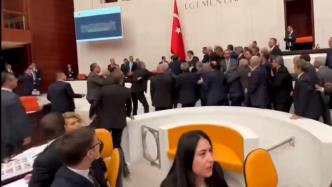 土耳其议员打群架