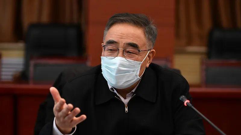 新冠是否應回歸乙類管理？張伯禮：條件日趨成熟，適時有序調整