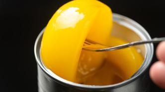 这个周末上海部分平台黄桃罐头卖断货，“约管”和买抗原讨论陡增