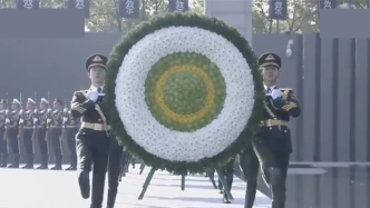 以国之名，悼我同胞！向南京大屠杀30万死难者敬献花圈