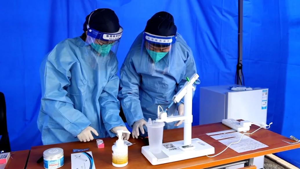 上海松江吸入式疫苗进社区，老年人疫苗接种意愿持续增强