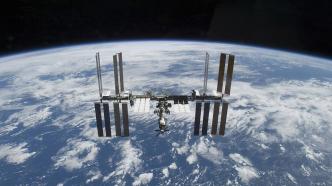 俄两名宇航员因技术原因取消太空行走