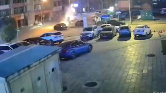 湘潭一辆汽车行驶中爆炸：车内液化气罐未拧紧，司机点烟引发