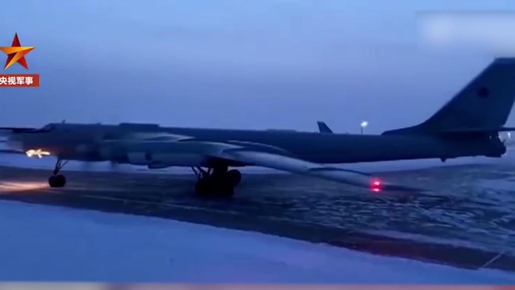 俄战略轰炸机在日本海中立水域上空飞行