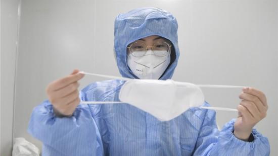 新冠感染人數不斷增加，鐘鳴：戶外通風環境，仍沒必要帶N95