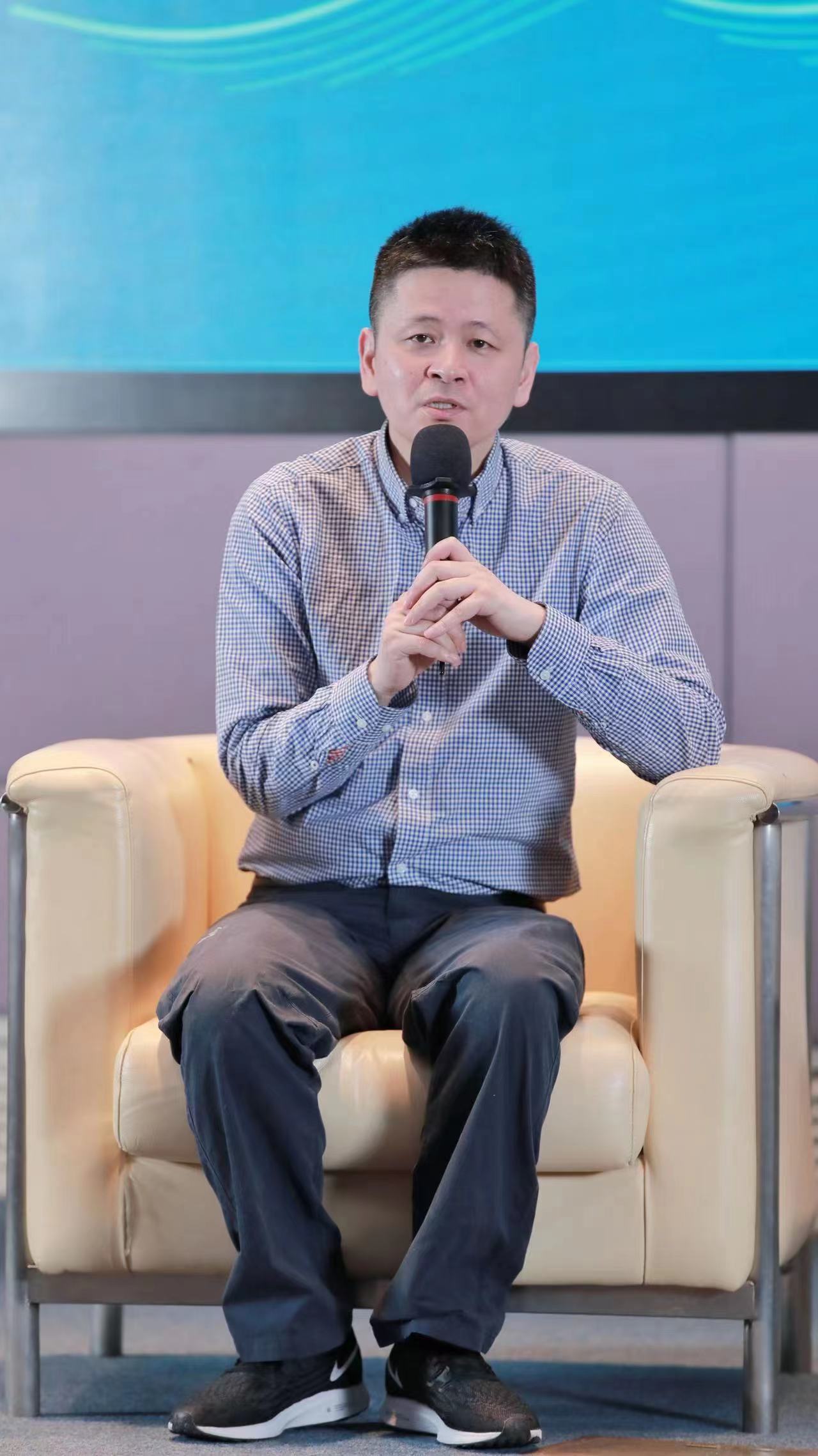 刚接种第四针新冠疫苗可以照顾阳性患者吗?钟鸣解答