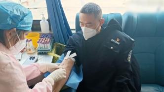 无偿献血人数锐减，巢湖公安组织民警集体献血