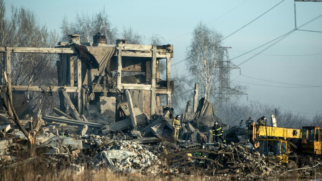 俄国防部称乌袭击致俄军63人死亡，乌军方：实约400人死