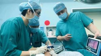 面对历史高位的就诊量，上海市同仁医院争分夺秒救护患者