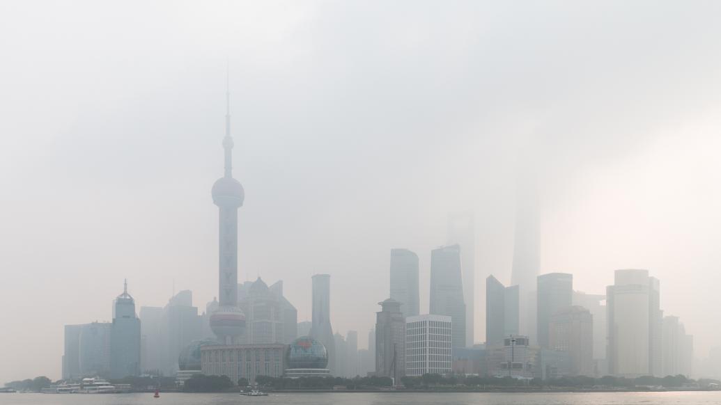 空氣質量指數飆升!今日上海罕見中度污染來襲,預計持續兩天