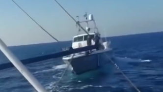 土耳其与希腊海岸警卫队船只海上对峙，互相鸣枪示警