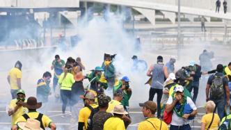 巴西总统回应国会遭冲击：他们是法西斯分子